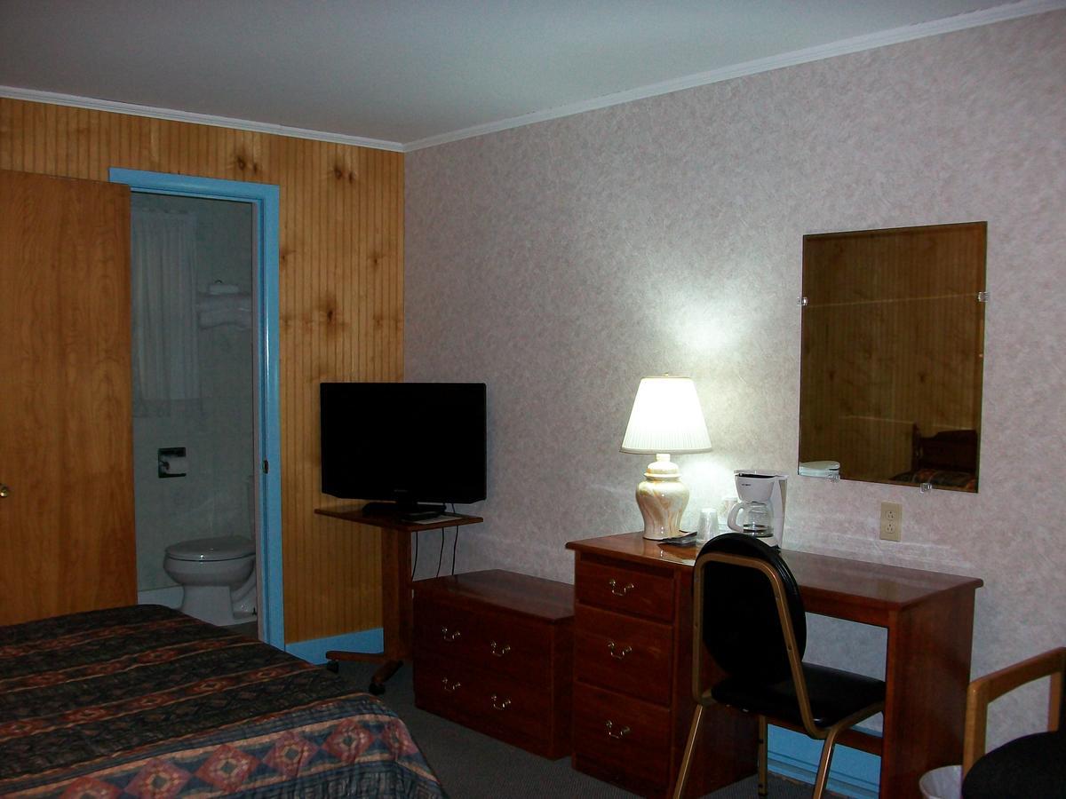 Mohican Motel Cooperstown Exterior photo